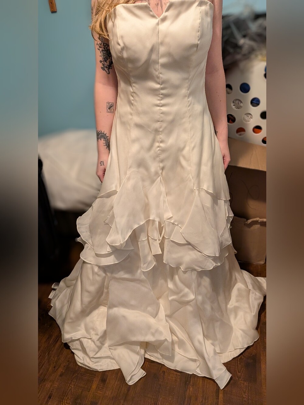 Ivory sz 10 wedding gown Jennifer Salmon - Picture 16 of 16